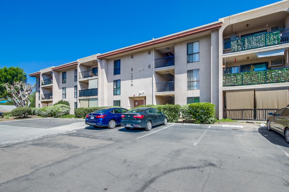 Virtual tour photo 4 of 35 for 7855 Cowles Mountain Ct UNIT A3