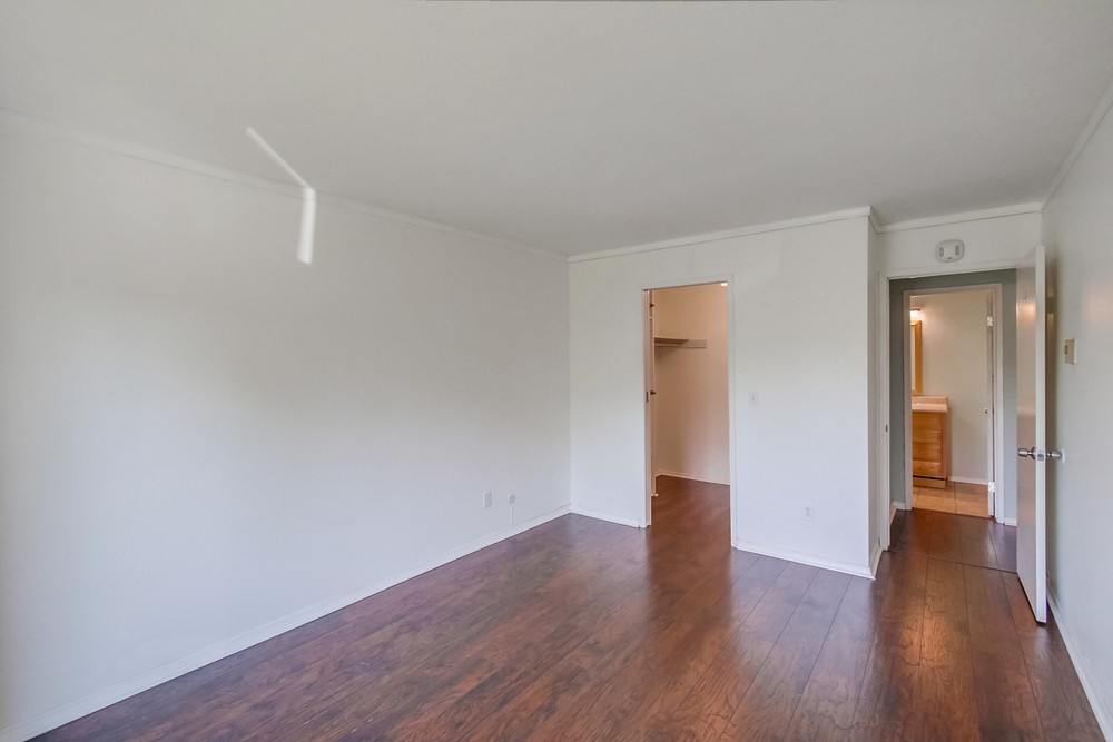 Virtual tour photo 20 of 35 for 7855 Cowles Mountain Ct UNIT A3