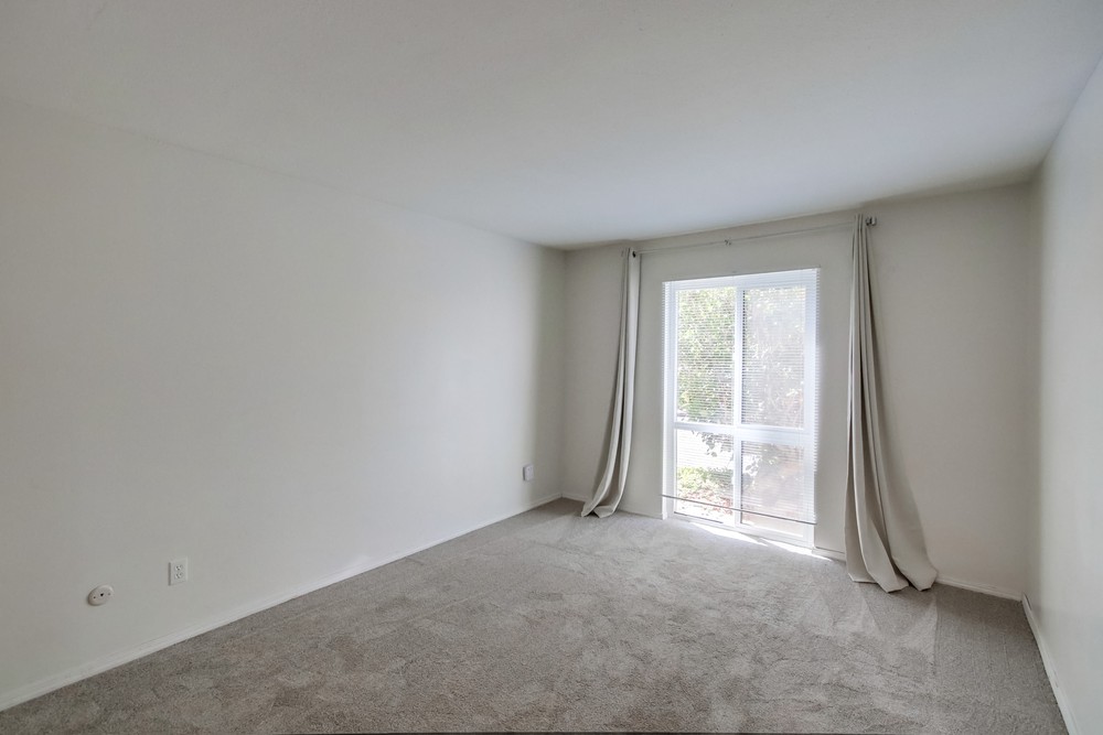 Virtual tour photo 26 of 35 for 7855 Cowles Mountain Ct UNIT A3