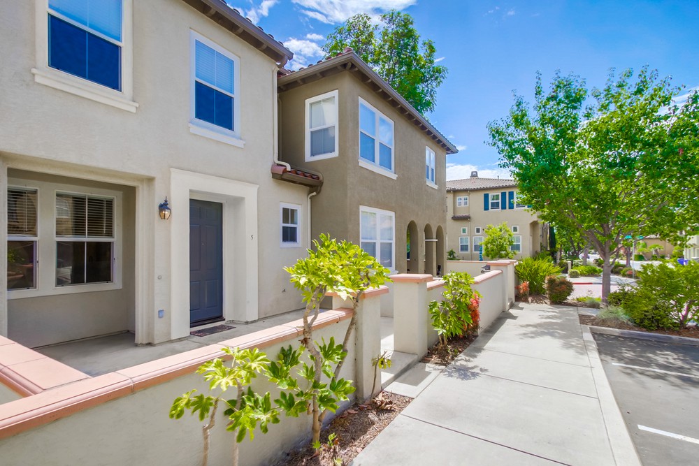 Virtual tour photo 5 of 38 for 7855 Via Belfiore UNIT 5