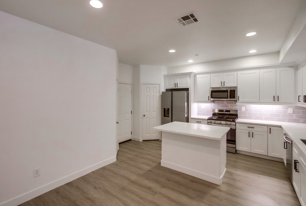 Virtual tour photo 12 of 38 for 7855 Via Belfiore UNIT 5