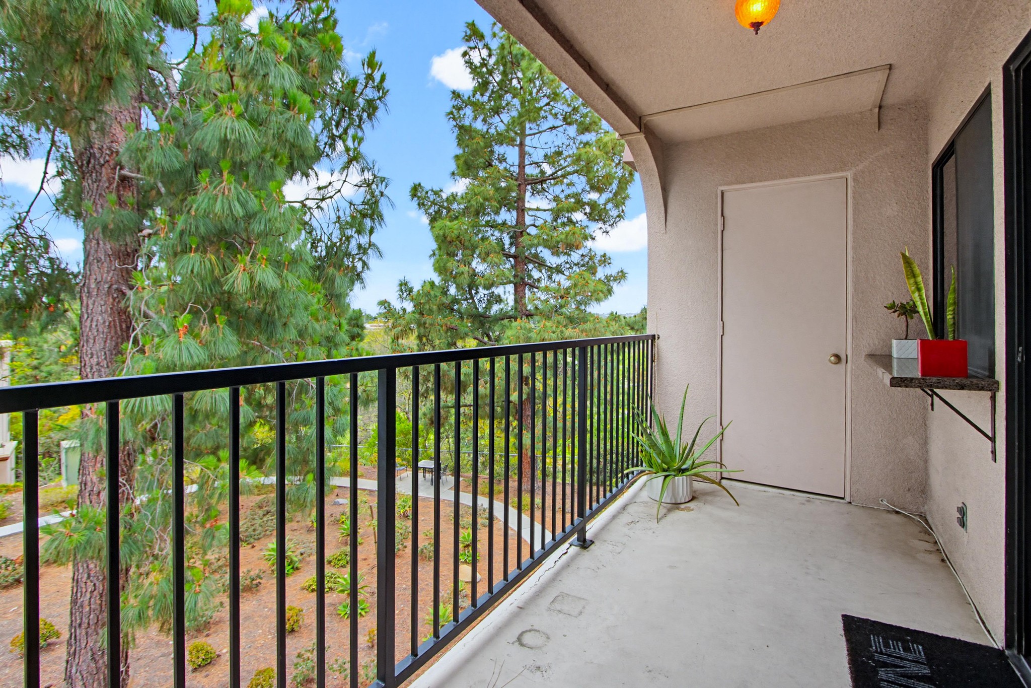 Virtual tour photo 28 of 31 for 7858 Cowles Mountain Ct
