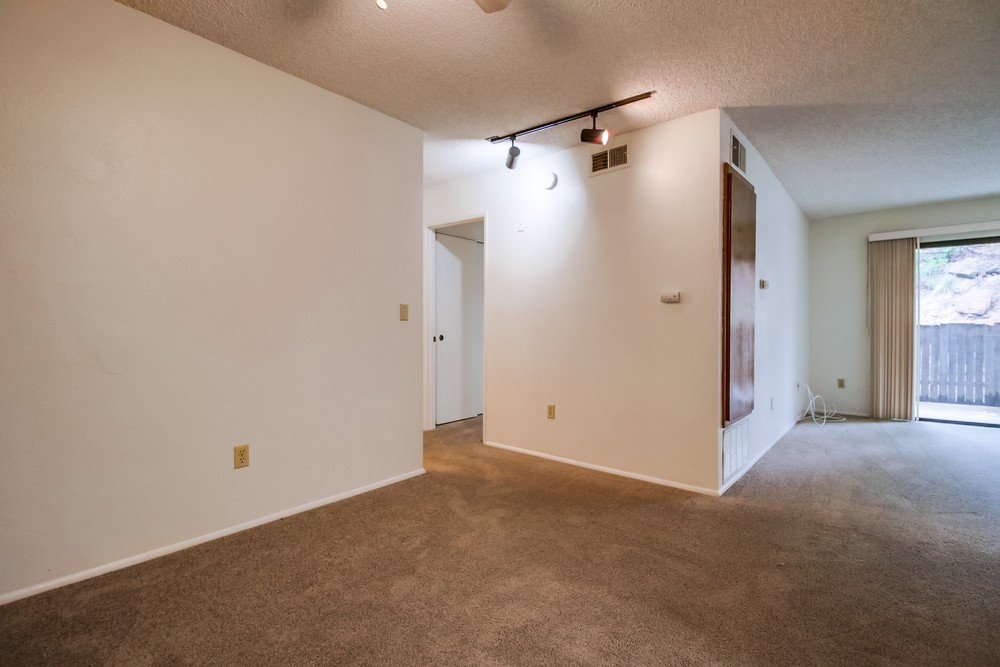 Virtual tour photo 3 of 26 for 7865 Golfcrest Dr #5