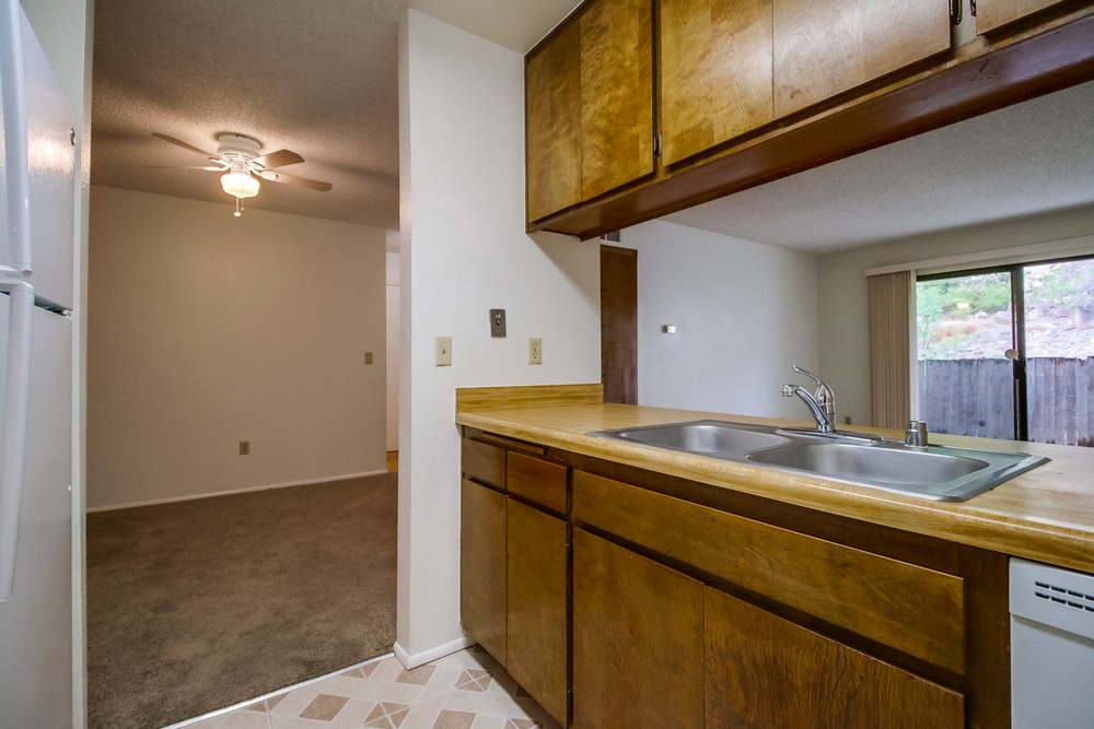 Virtual tour photo 5 of 26 for 7865 Golfcrest Dr #5