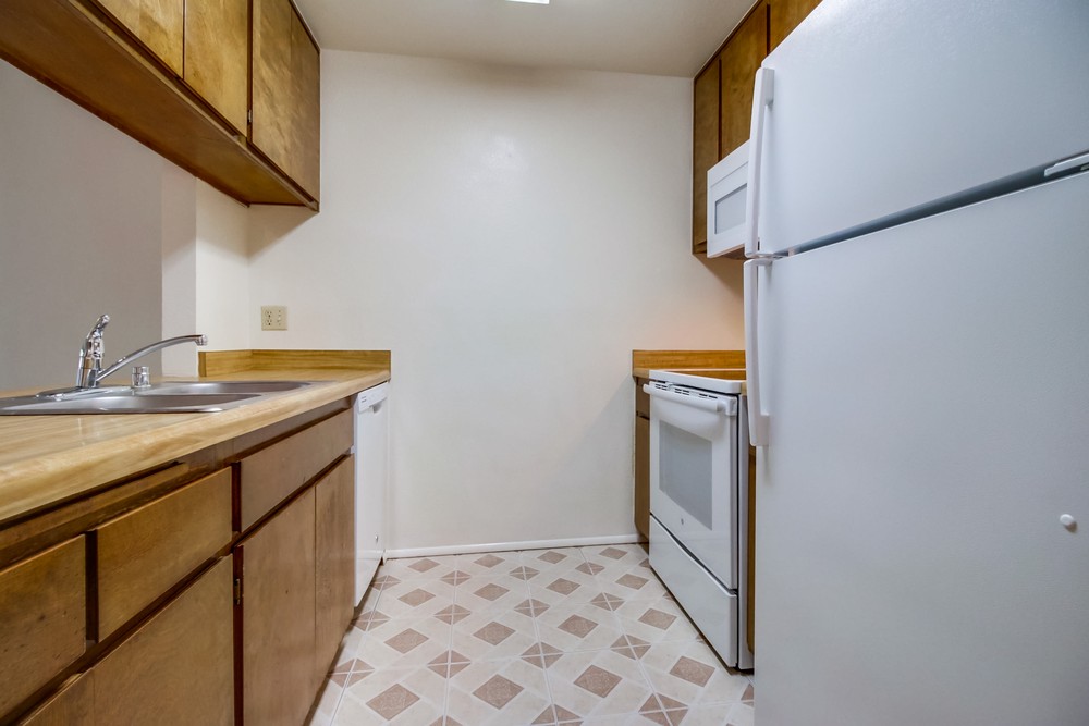 Virtual tour photo 7 of 26 for 7865 Golfcrest Dr #5