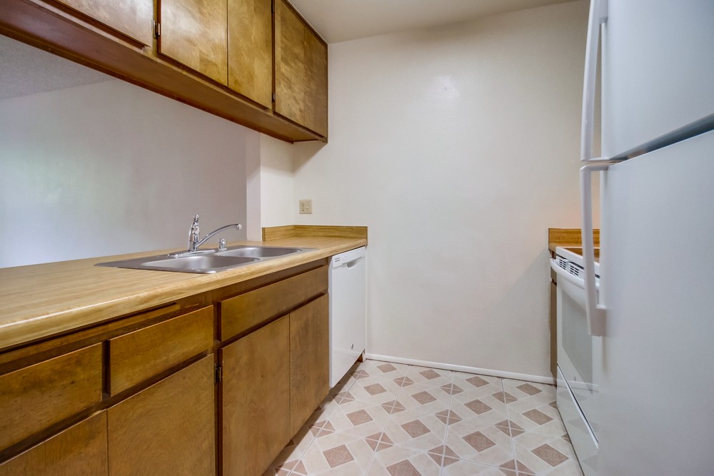 Virtual tour photo 8 of 26 for 7865 Golfcrest Dr #5