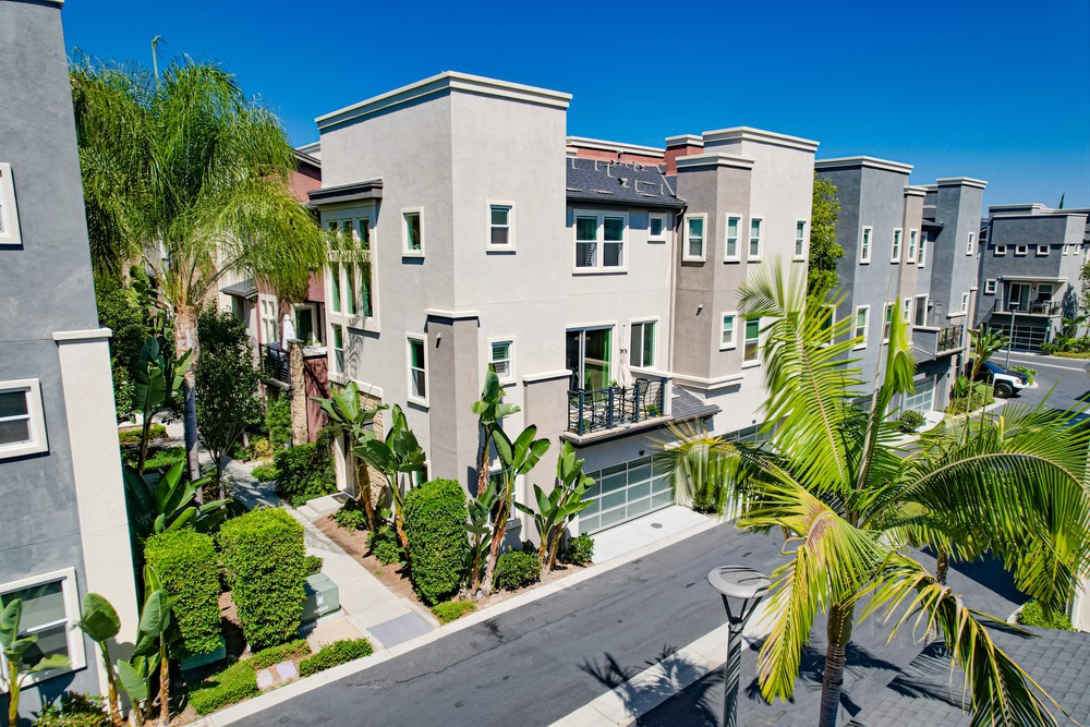 Virtual tour photo 1 of 22 for 7867 Modern Oasis Dr