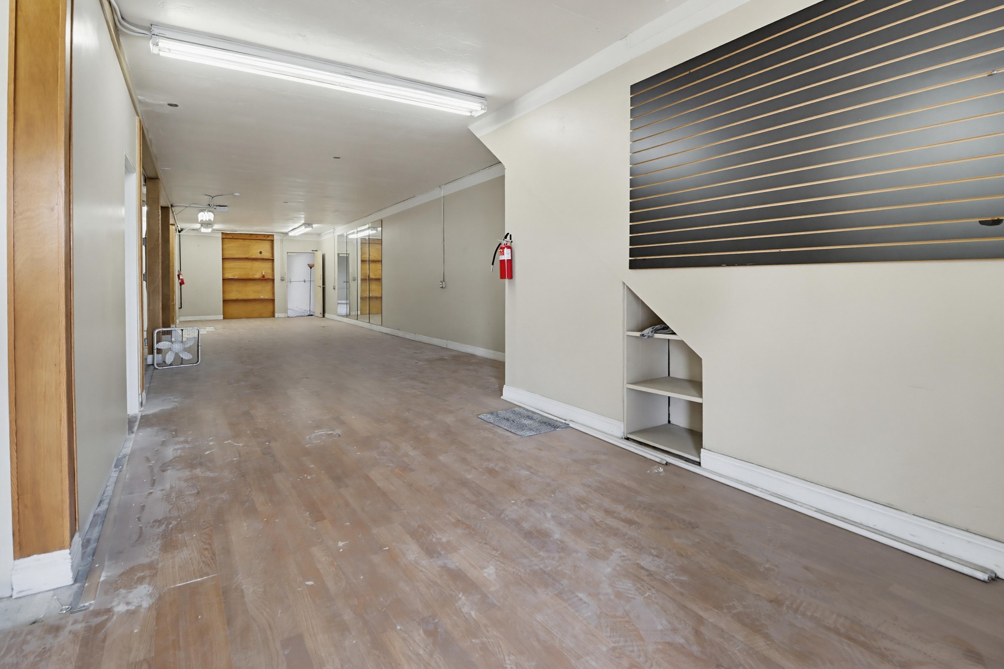 Virtual tour photo 7 of 39 for 7870 Broadway
