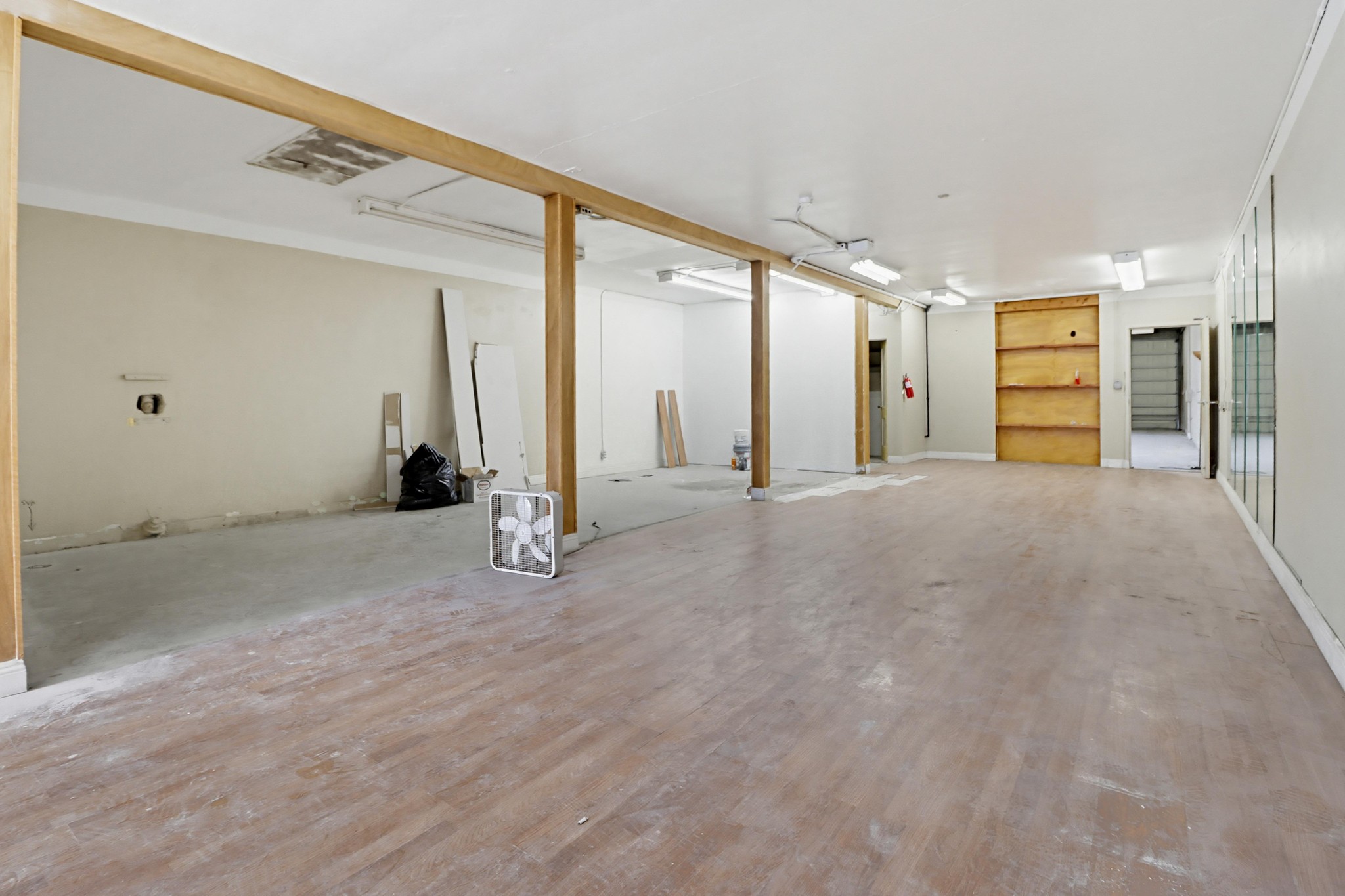 Virtual tour photo 8 of 39 for 7870 Broadway