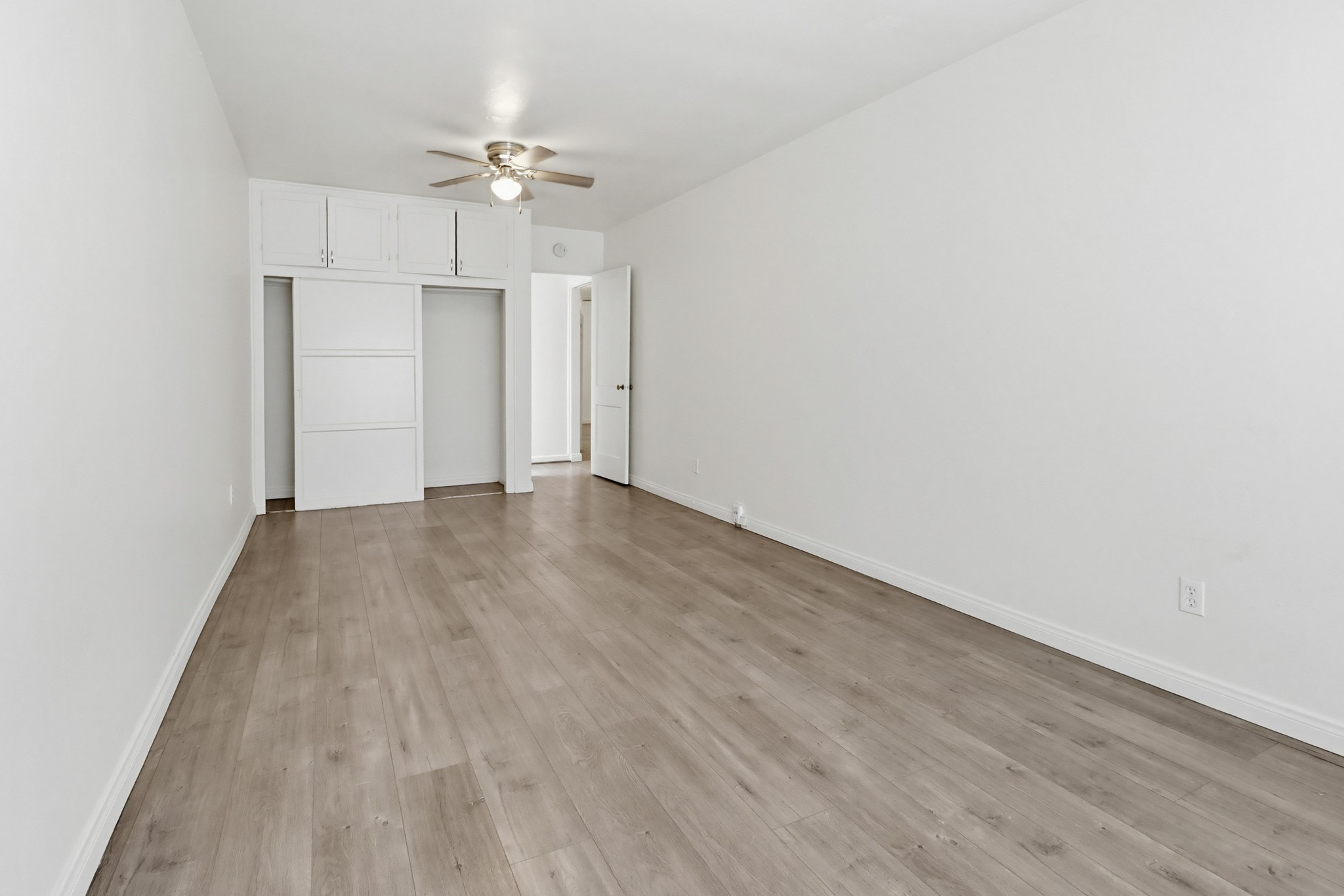 Virtual tour photo 15 of 39 for 7870 Broadway