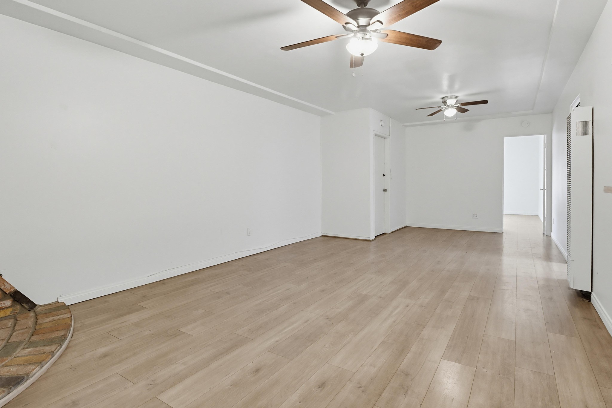 Virtual tour photo 18 of 39 for 7870 Broadway