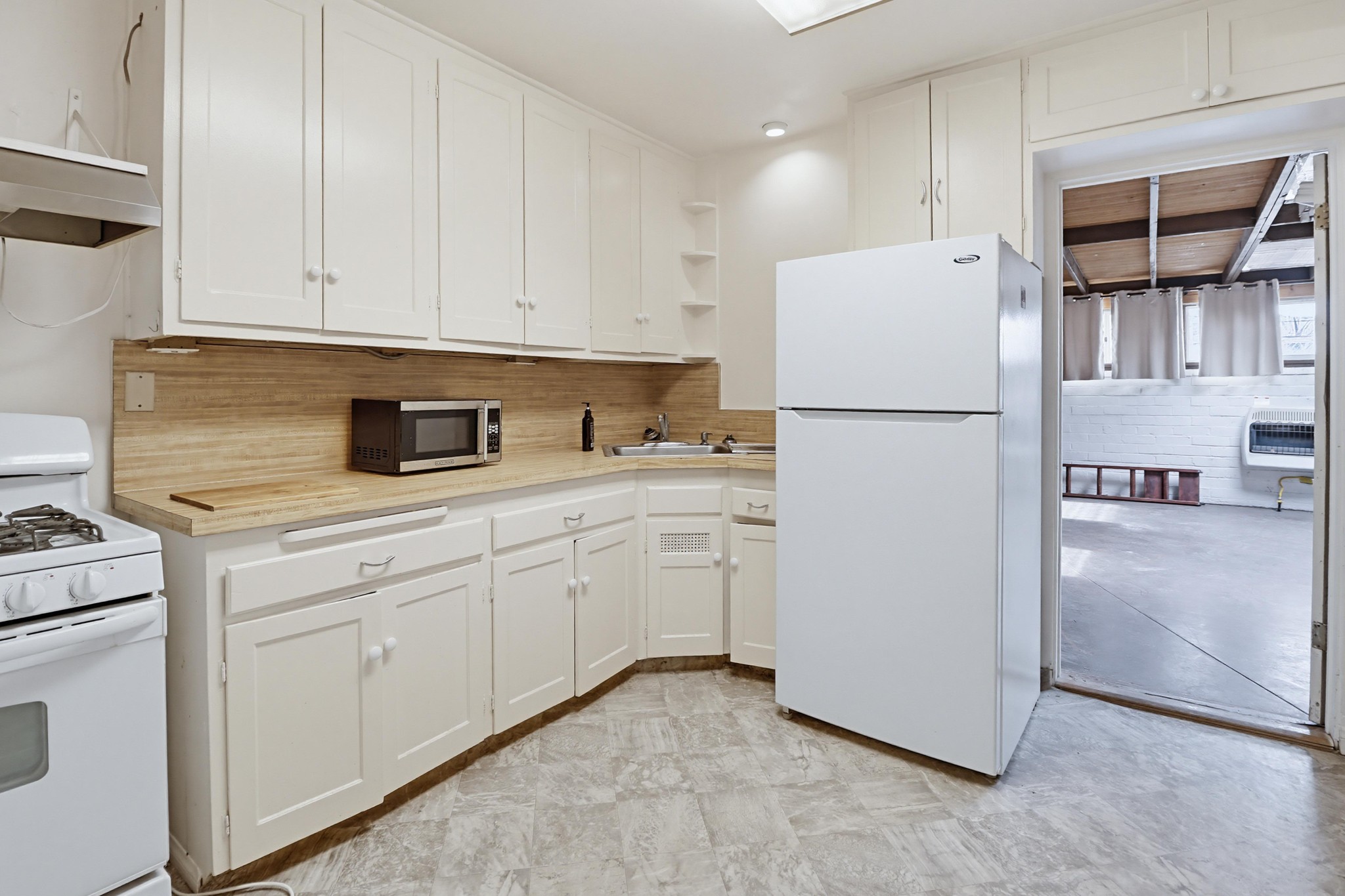 Virtual tour photo 21 of 39 for 7870 Broadway