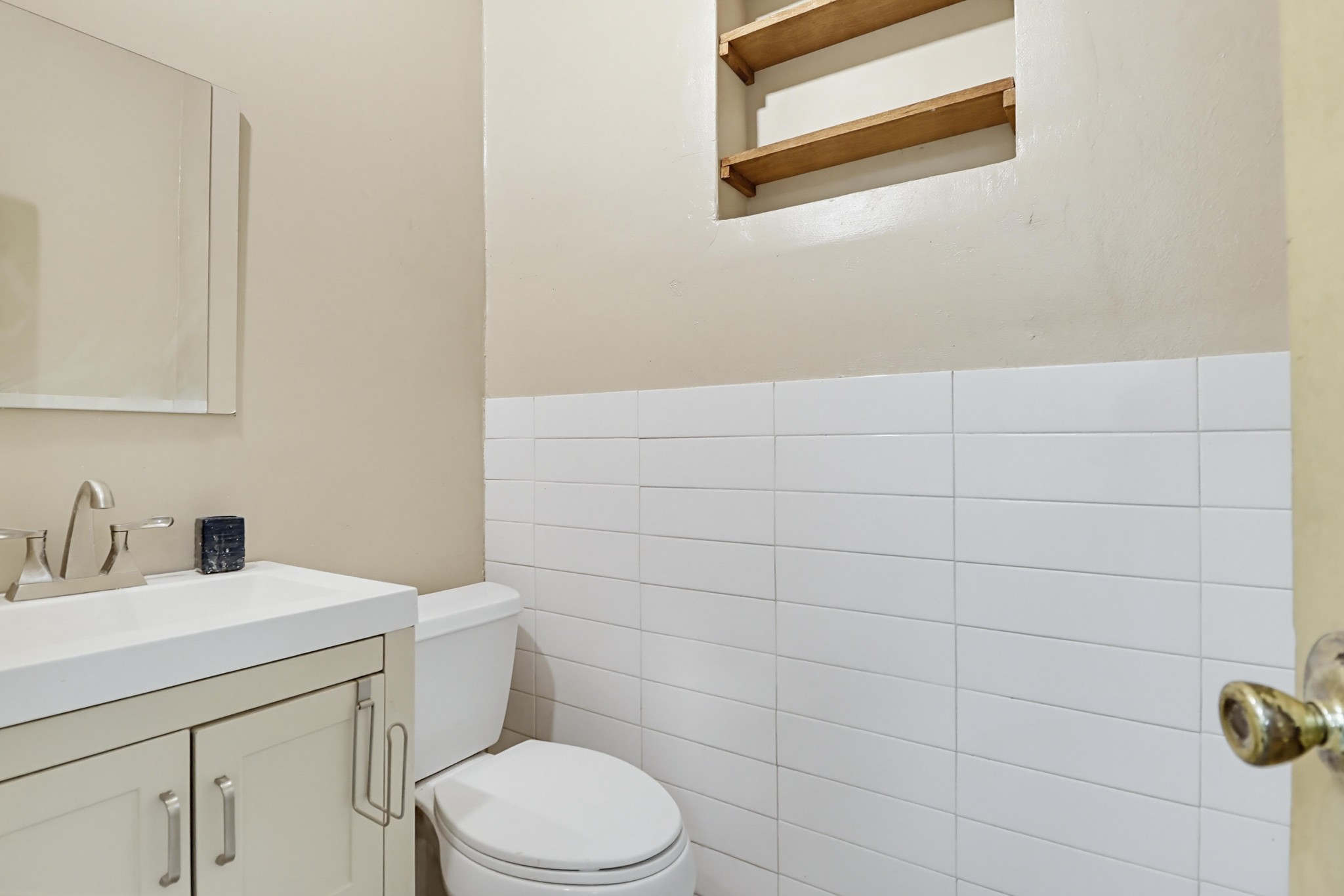 Virtual tour photo 28 of 39 for 7870 Broadway