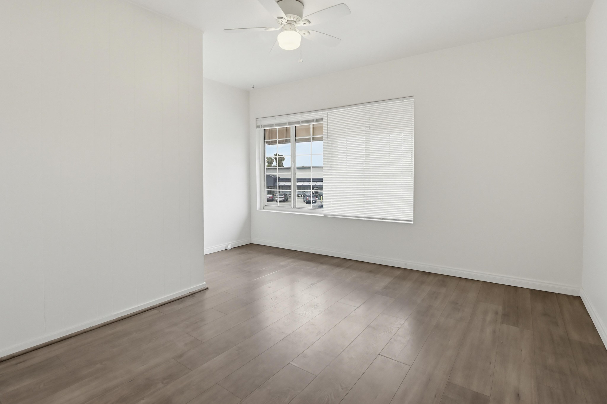 Virtual tour photo 33 of 39 for 7870 Broadway