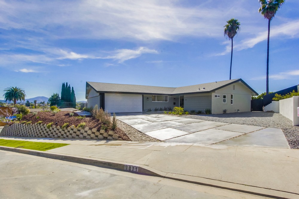 Virtual tour photo 5 of 61 for 7871 Compass Lake Dr
