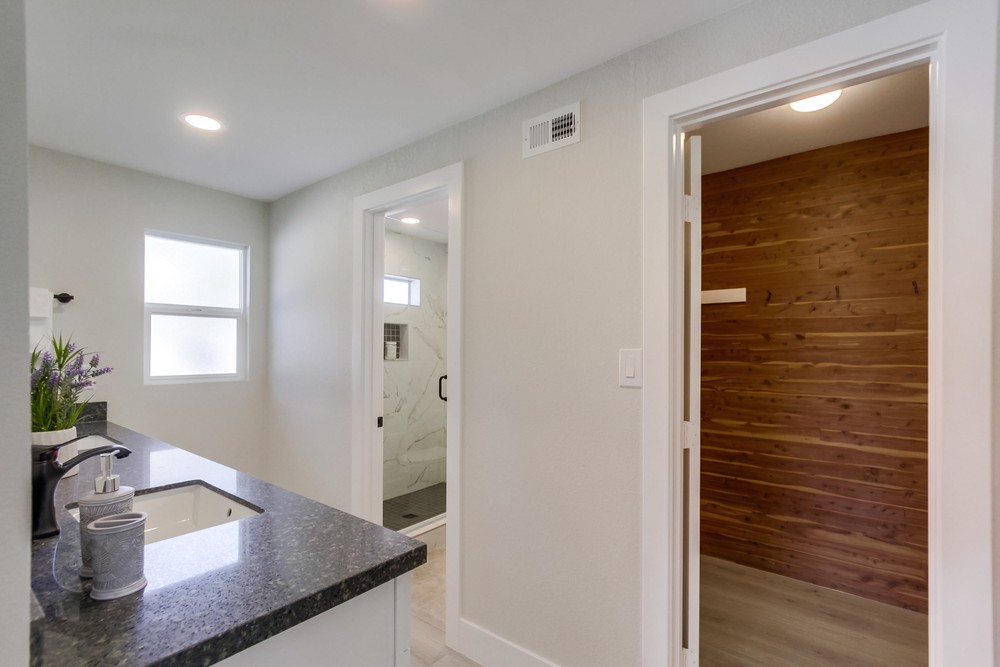 Virtual tour photo 37 of 61 for 7871 Compass Lake Dr