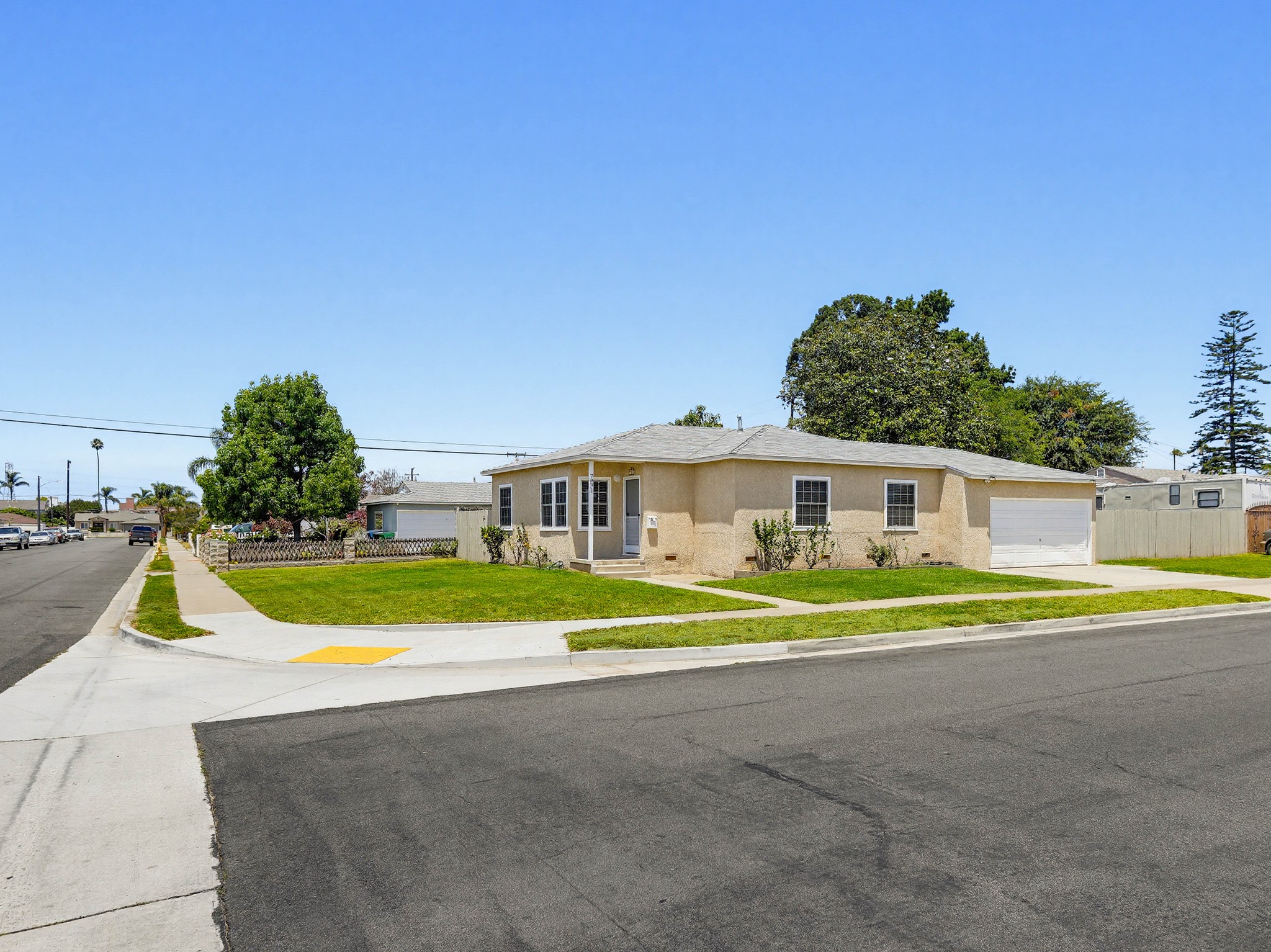 Virtual tour photo 1 of 58 for 7871 Darwin Ave