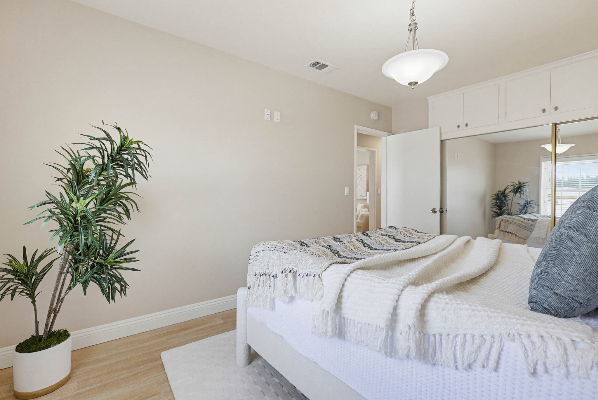 Virtual tour photo 36 of 58 for 7871 Darwin Ave