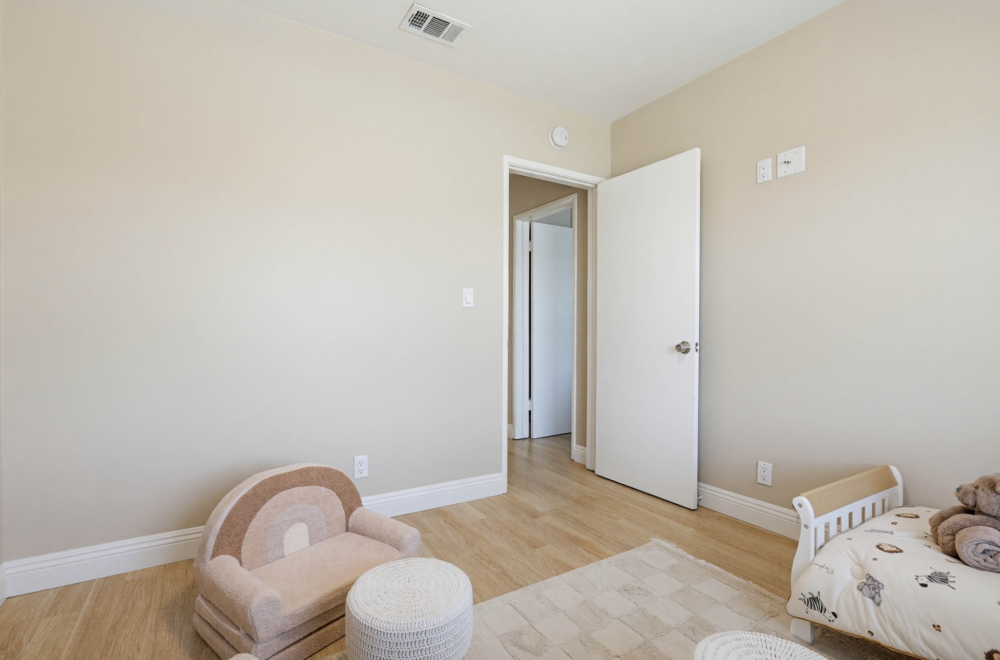 Virtual tour photo 40 of 58 for 7871 Darwin Ave