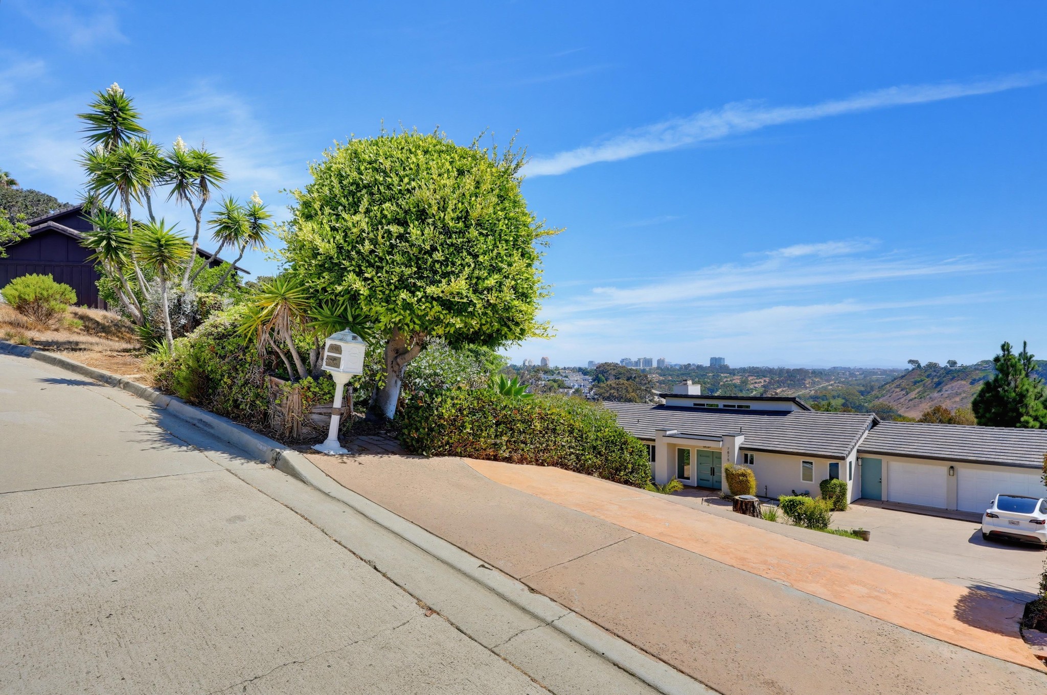 Virtual tour photo 1 of 76 for 7875 Bellakaren Pl