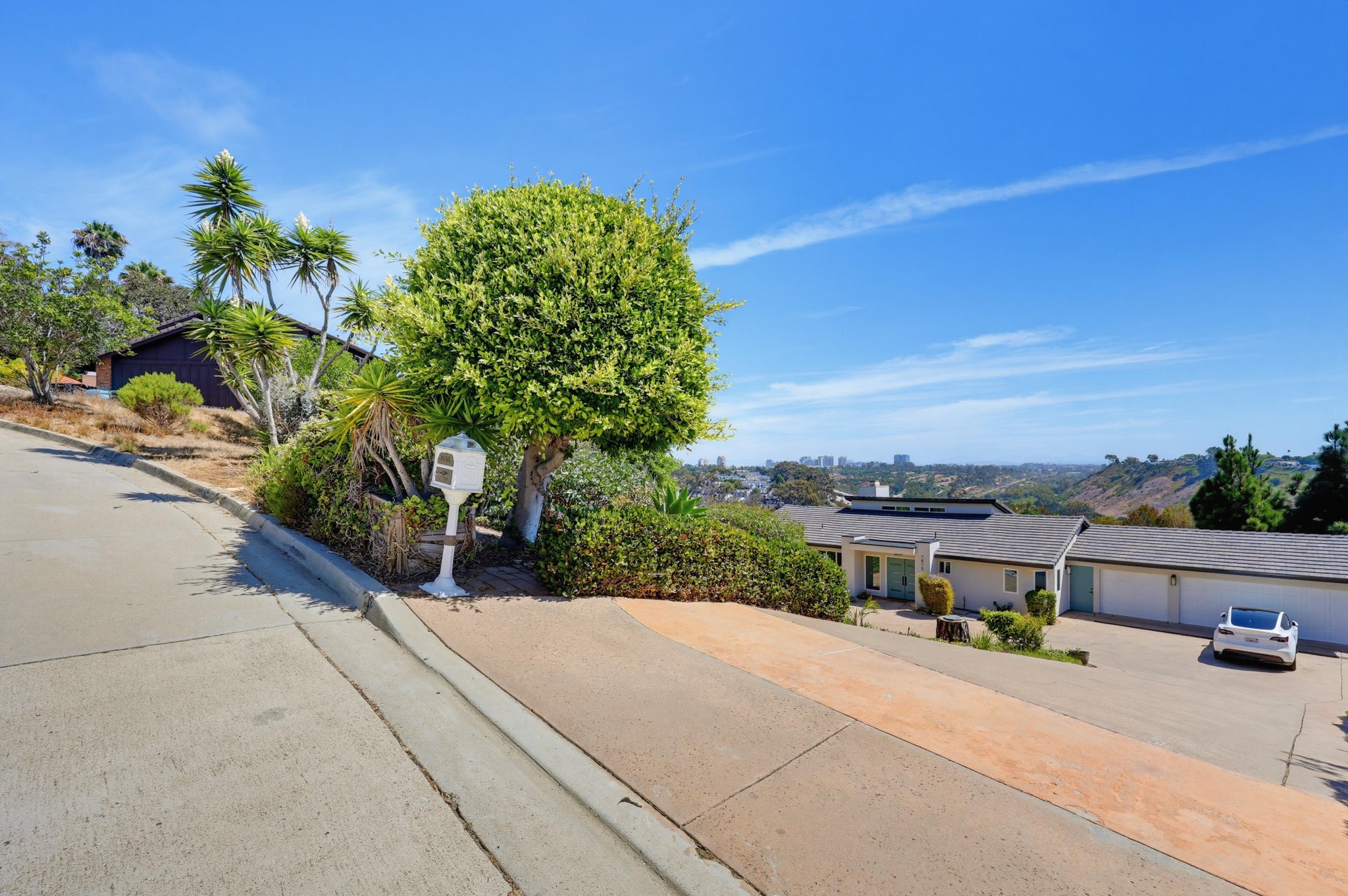 Virtual tour photo 3 of 76 for 7875 Bellakaren Pl