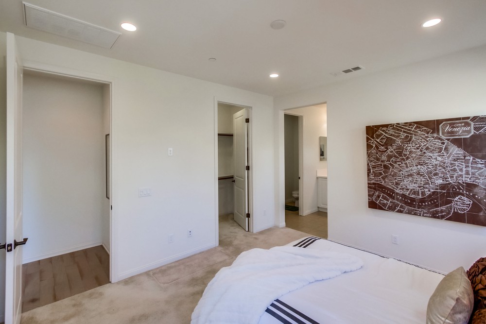Virtual tour photo 19 of 34 for 7878 Lusardi Creek Ln