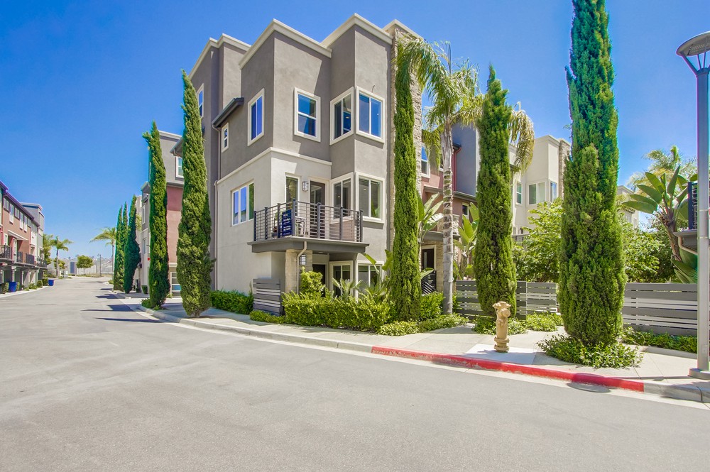 Virtual tour photo 1 of 84 for 7879 Modern Oasis Dr