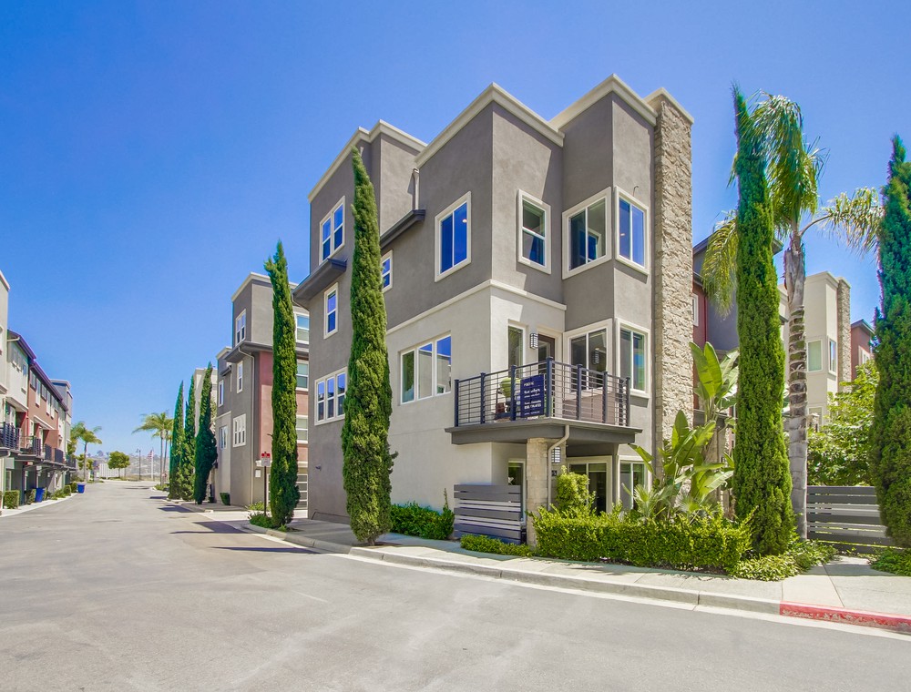 Virtual tour photo 3 of 84 for 7879 Modern Oasis Dr