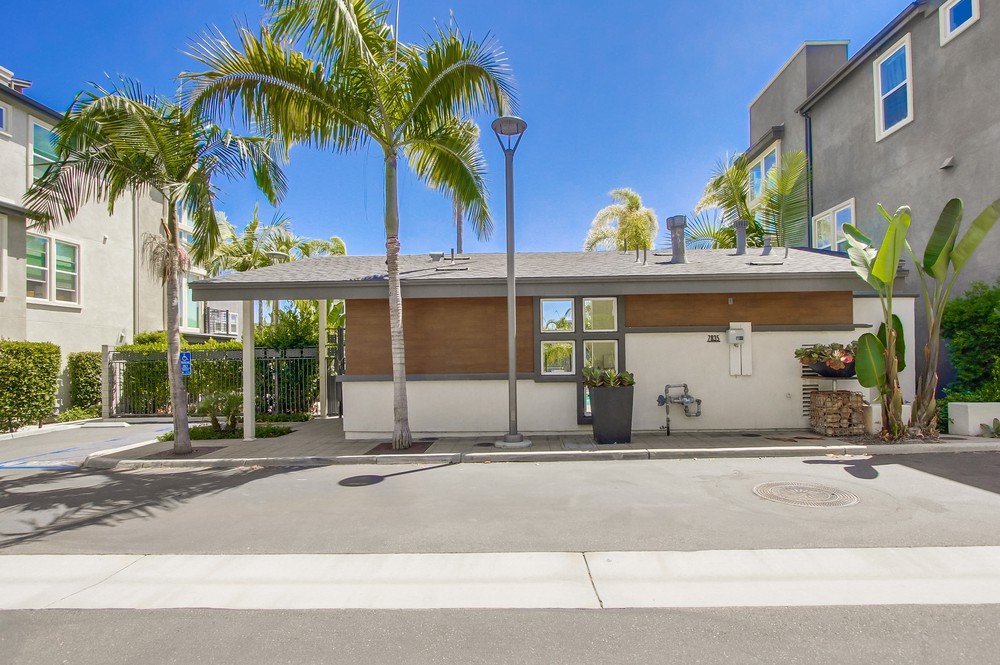 Virtual tour photo 79 of 84 for 7879 Modern Oasis Dr