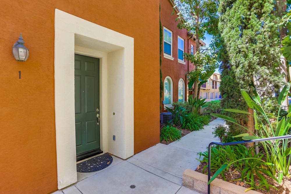 Virtual tour photo 5 of 44 for 7885 Via Belfiore #1