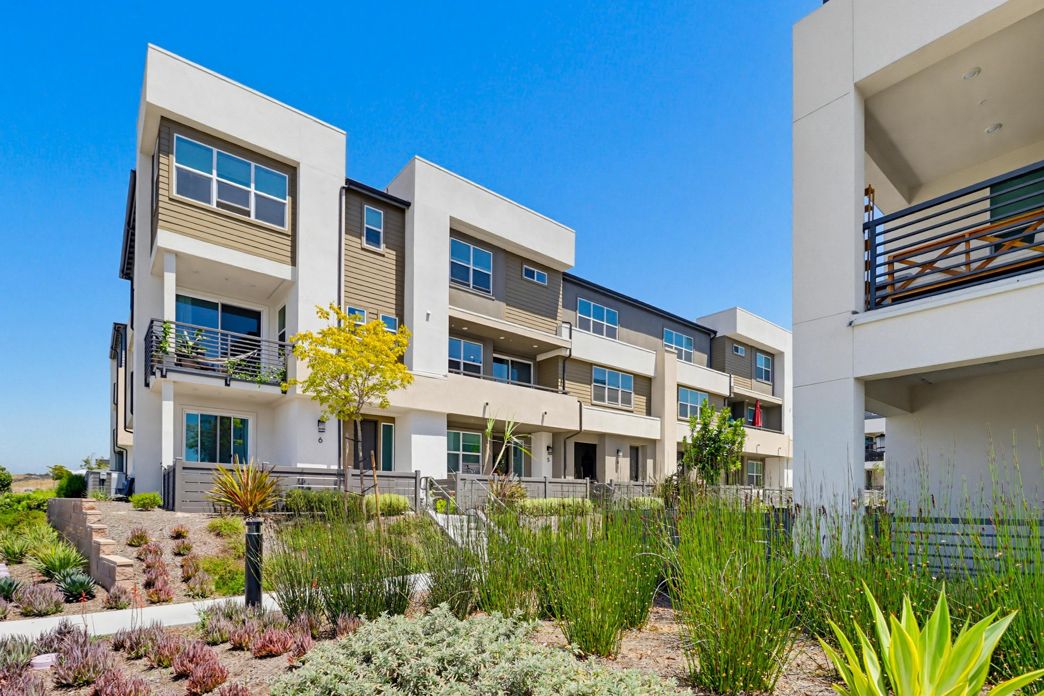 Virtual tour photo 1 of 45 for 789 Vada St #5