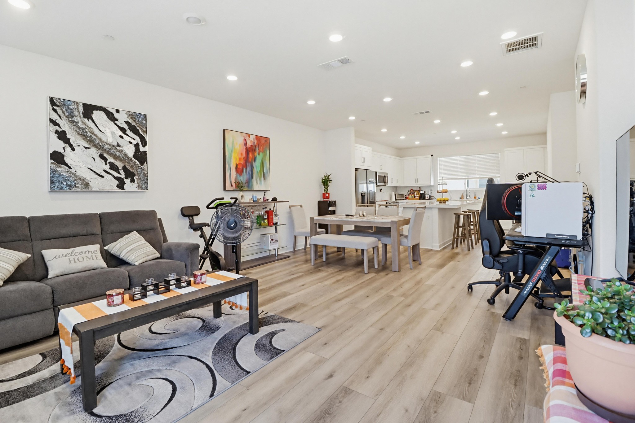 Virtual tour photo 6 of 45 for 789 Vada St #5