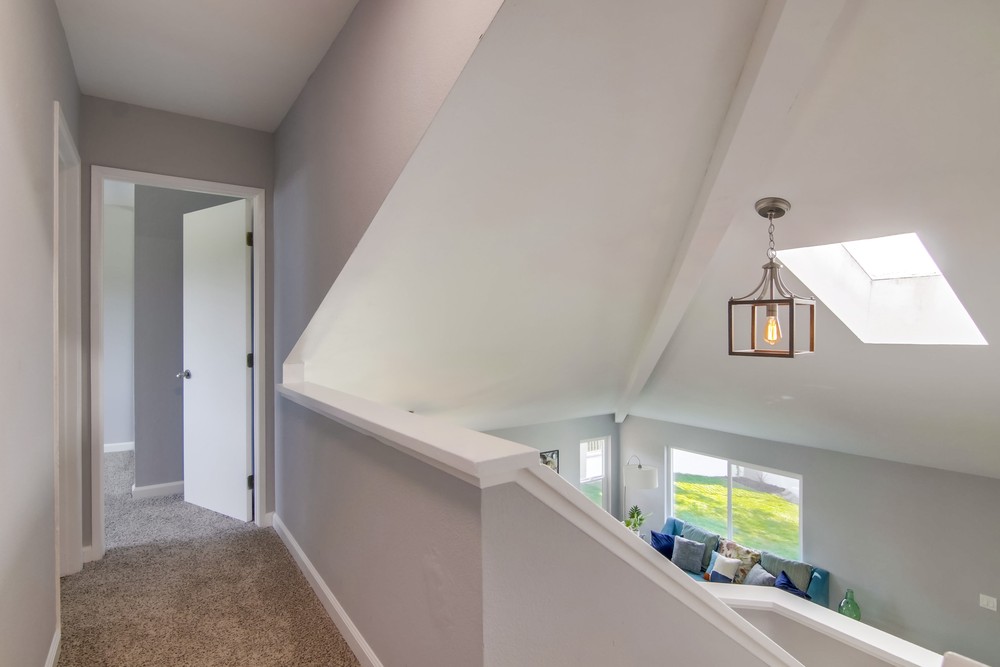 Virtual tour photo 32 of 61 for 79 Deep Dell Rd