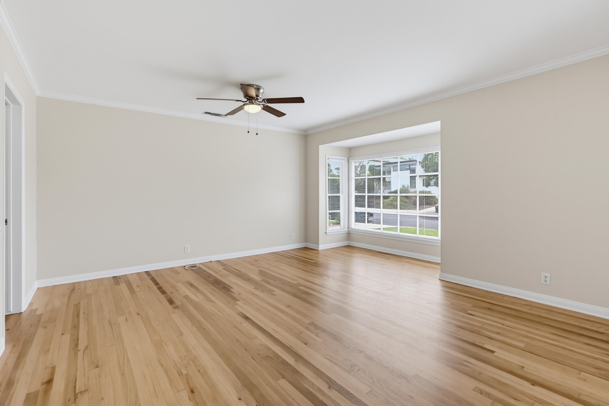 Virtual tour photo 9 of 62 for 7900 Westlawn Ave