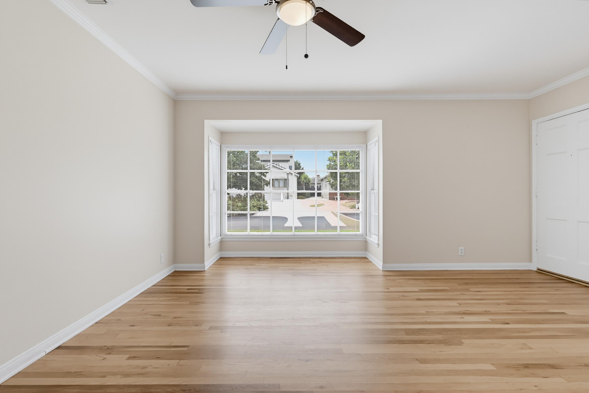 Virtual tour photo 10 of 62 for 7900 Westlawn Ave