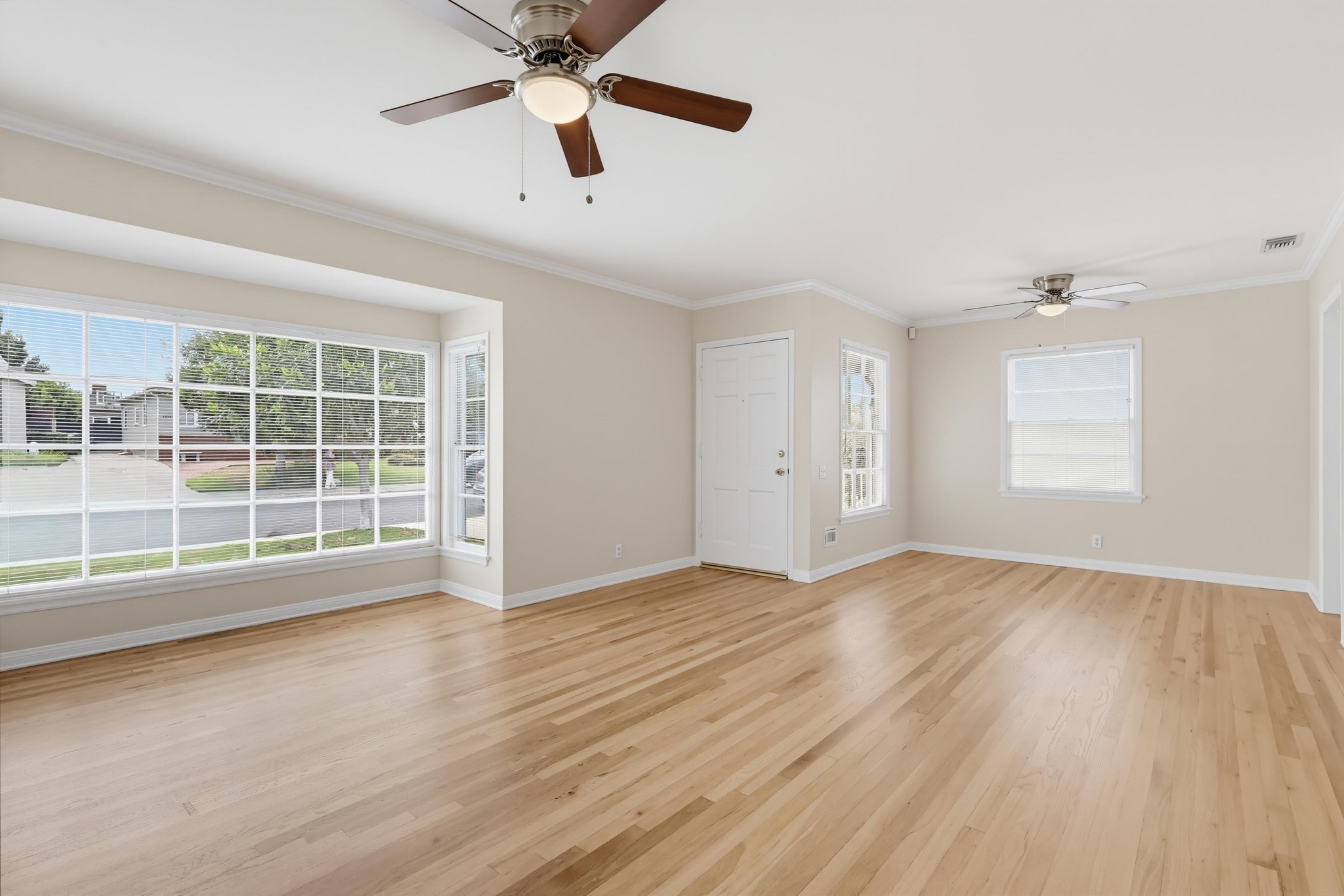Virtual tour photo 11 of 62 for 7900 Westlawn Ave