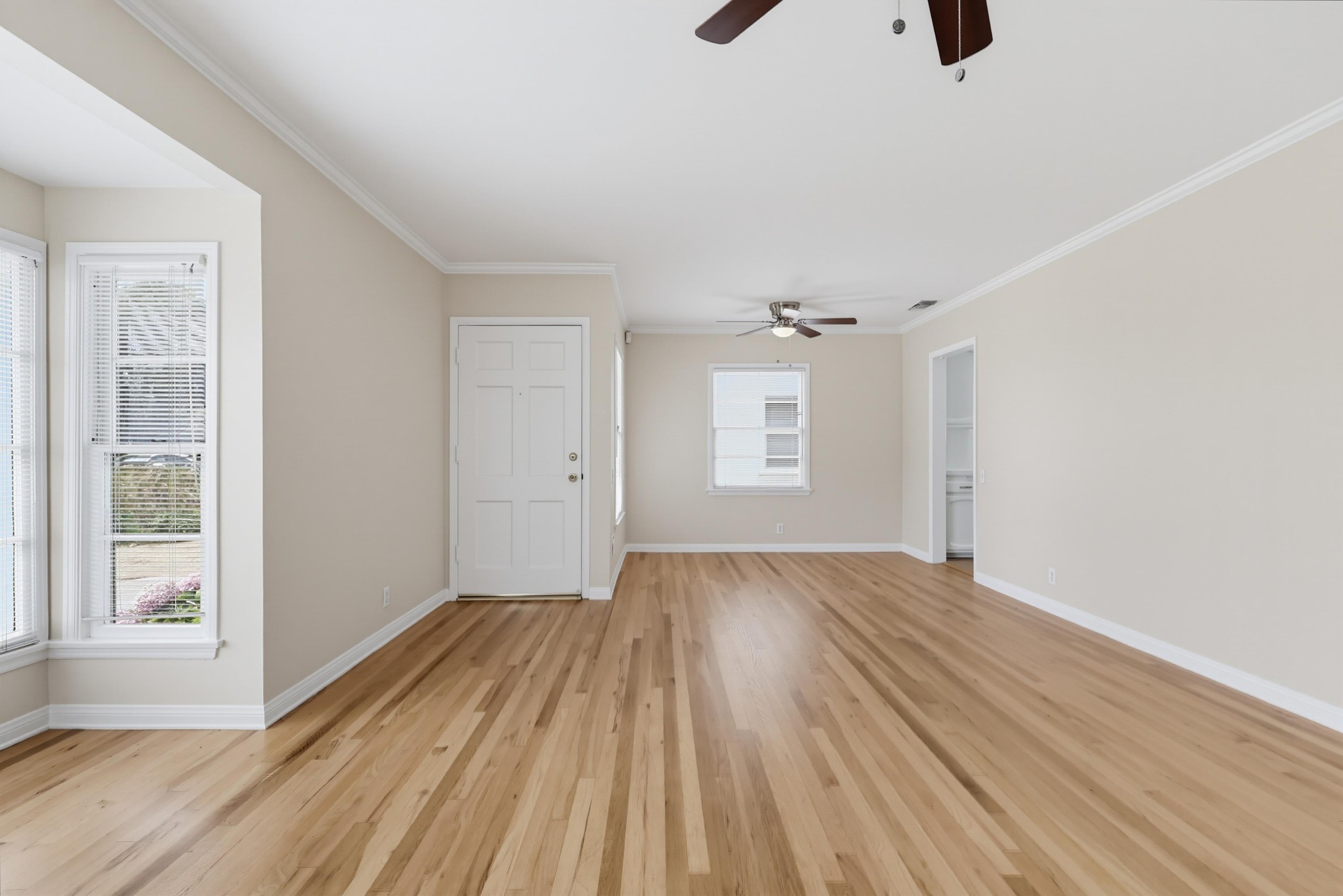 Virtual tour photo 12 of 62 for 7900 Westlawn Ave