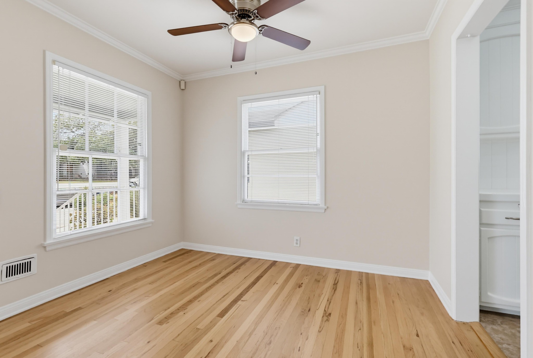 Virtual tour photo 15 of 62 for 7900 Westlawn Ave