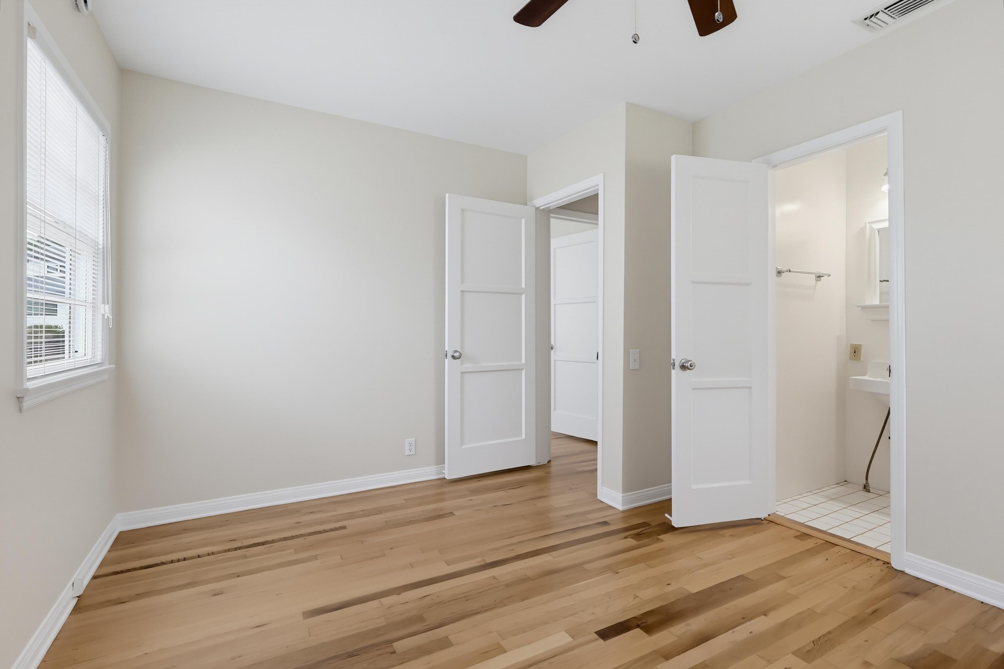 Virtual tour photo 47 of 62 for 7900 Westlawn Ave