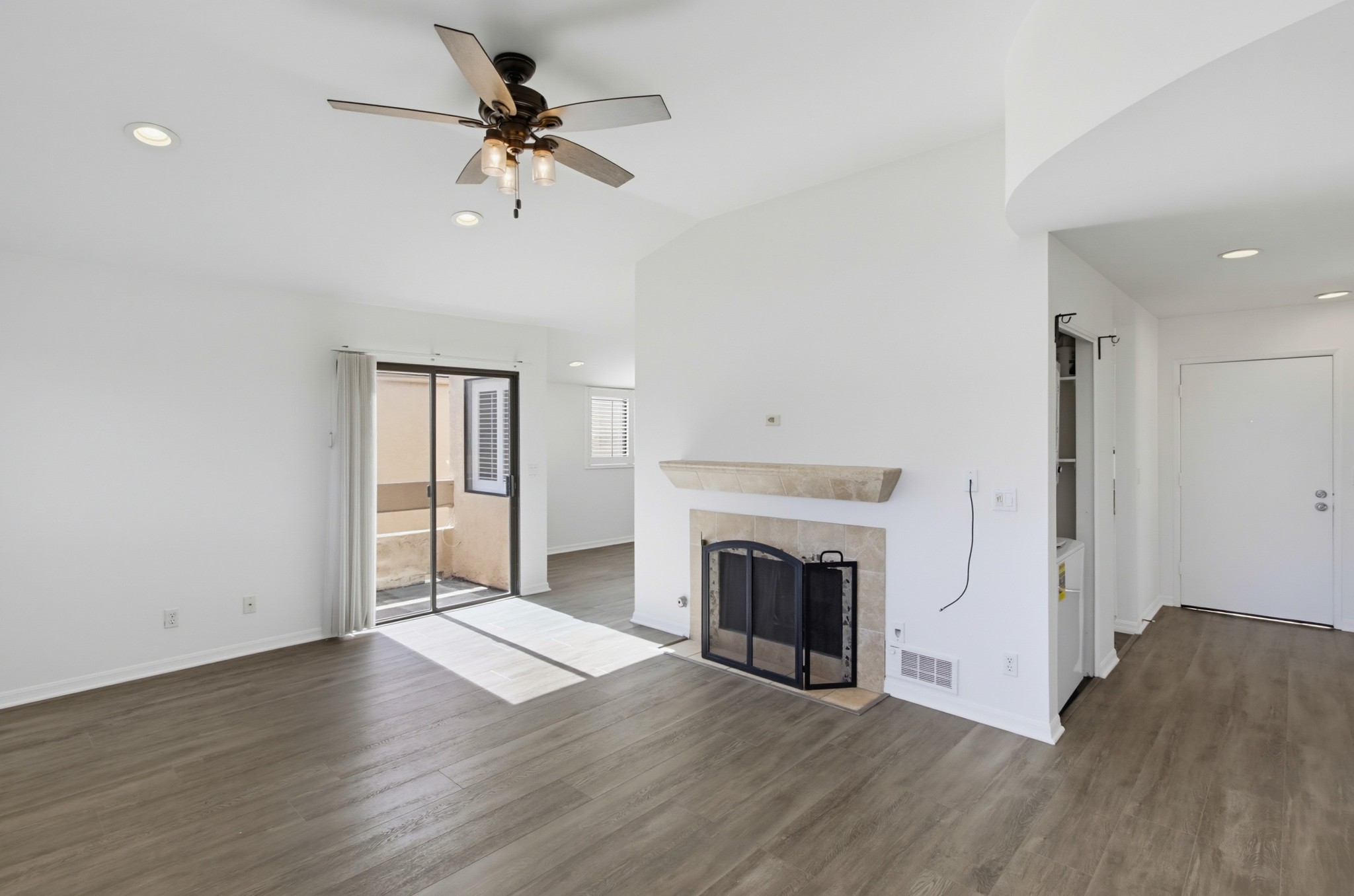 Virtual tour photo 10 of 45 for 7904 Caminito Dia Unit 4