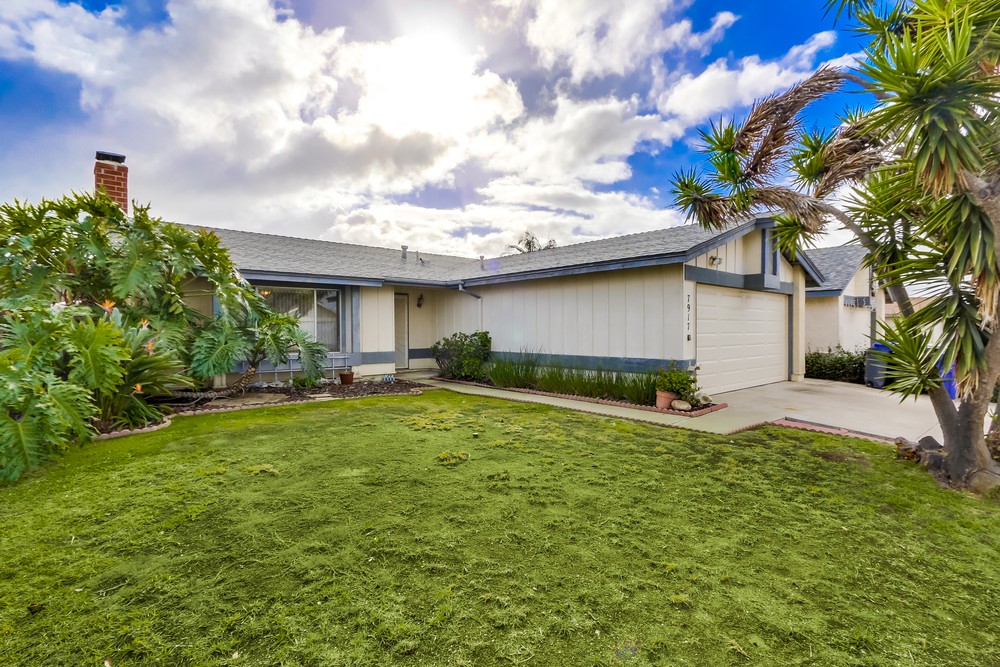 Virtual tour photo 4 of 54 for 7917 Hendricks Dr