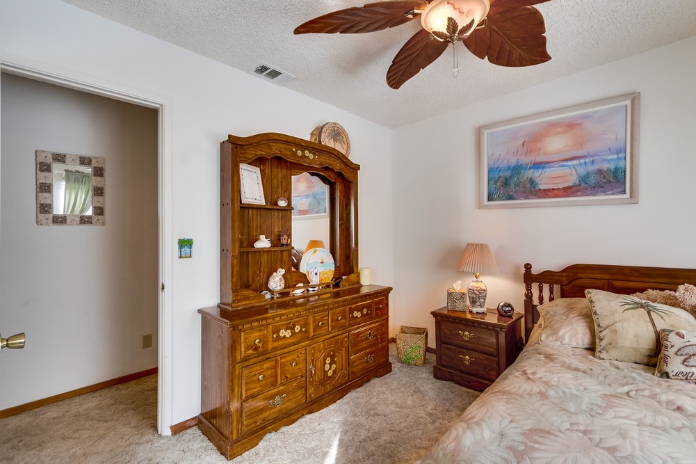 Virtual tour photo 34 of 54 for 7917 Hendricks Dr