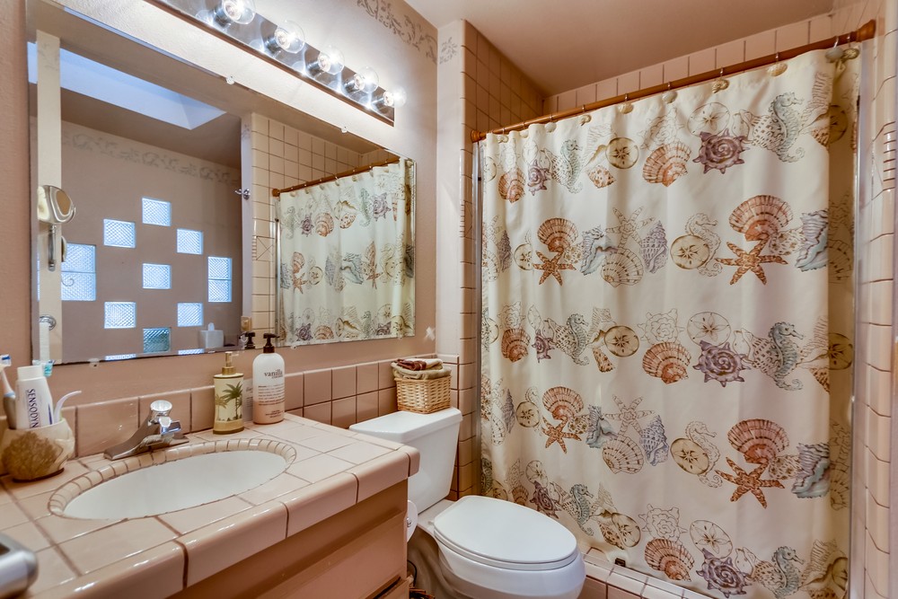 Virtual tour photo 35 of 54 for 7917 Hendricks Dr