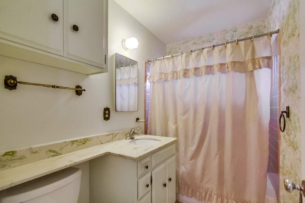 Virtual tour photo 21 of 48 for 7922 Blue Jay Pl