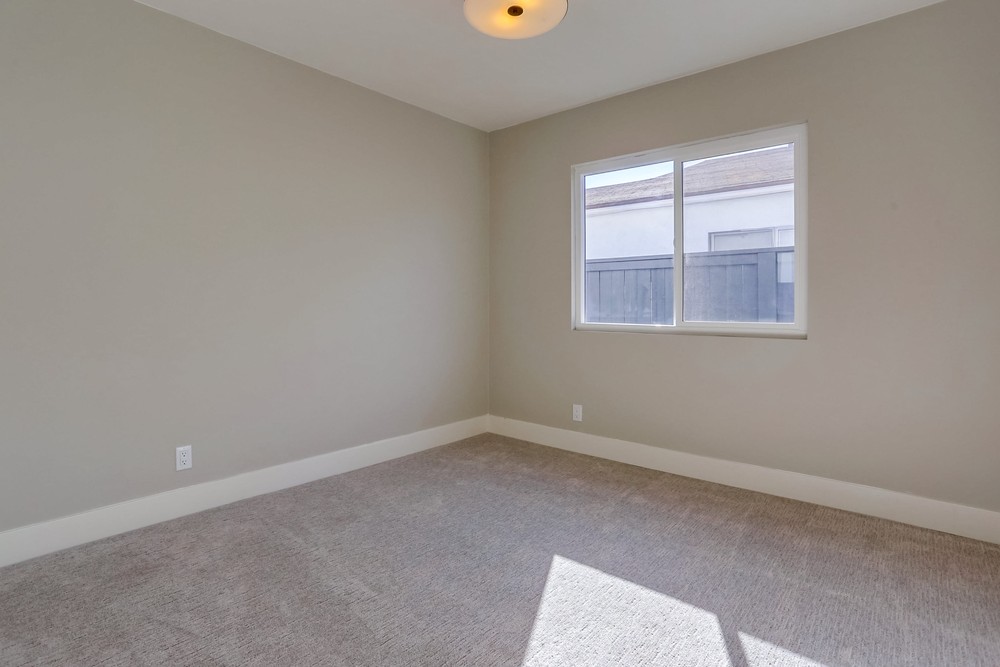 Virtual tour photo 25 of 33 for 7926 Flanders Dr