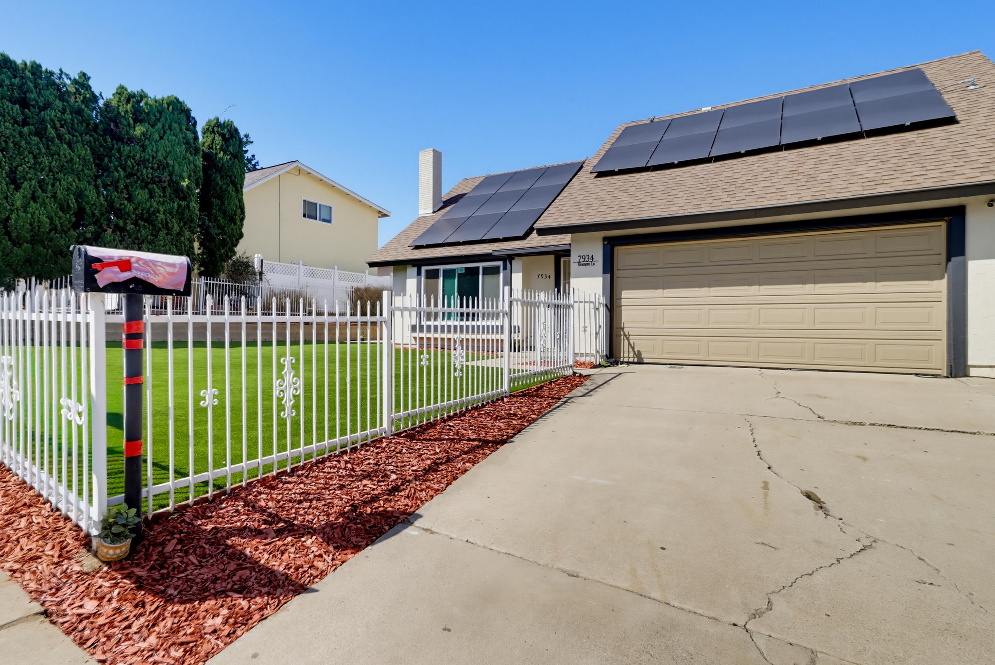 Virtual tour photo 4 of 43 for 7934 Blossom Ln