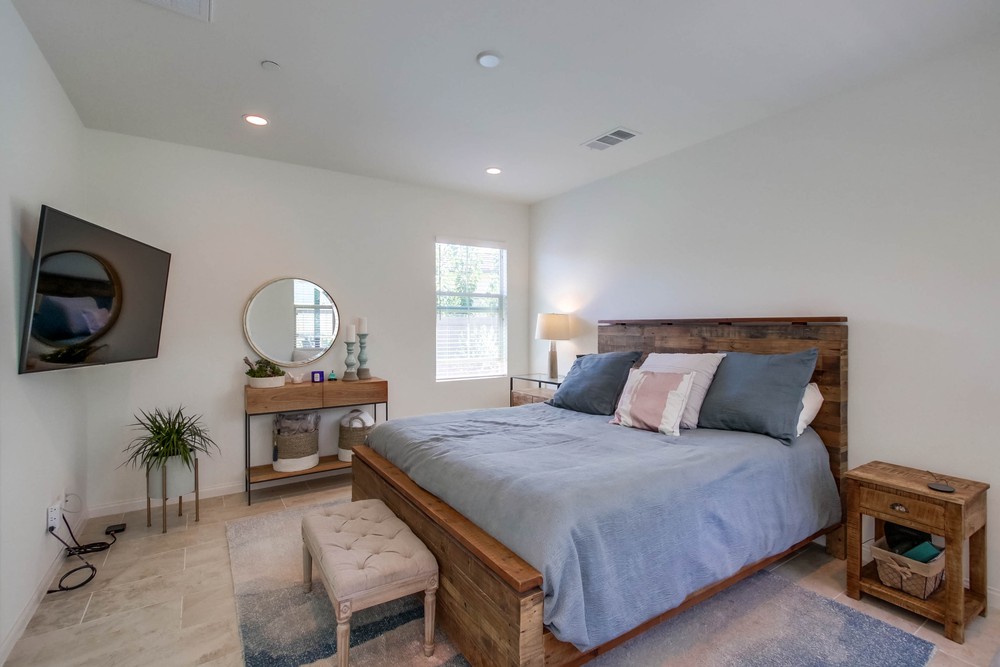 Virtual tour photo 15 of 43 for 7936 Lusardi Creek Ln
