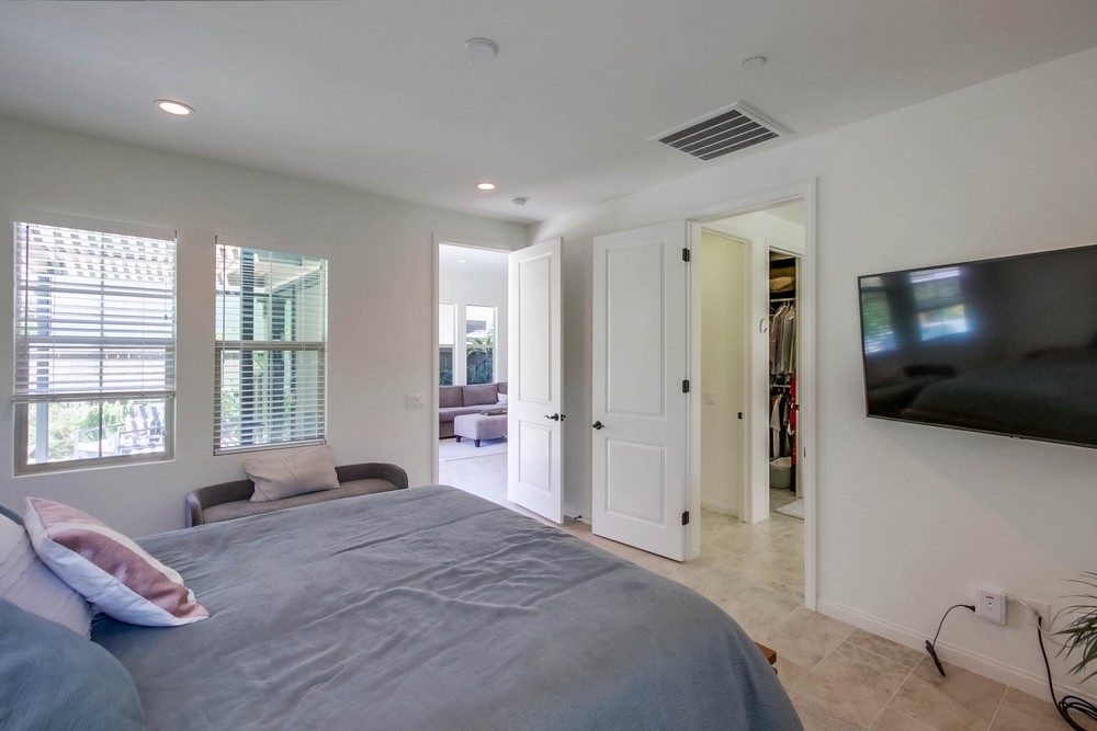 Virtual tour photo 17 of 43 for 7936 Lusardi Creek Ln