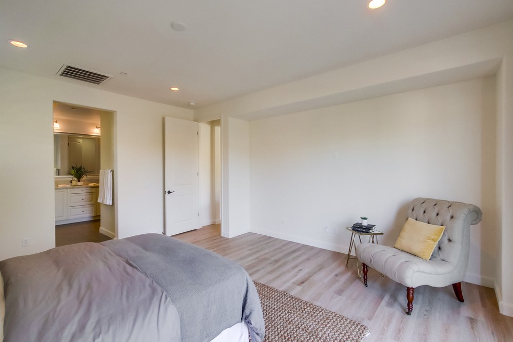 Virtual tour photo 19 of 54 for 7942 Lusardi Creek Ln