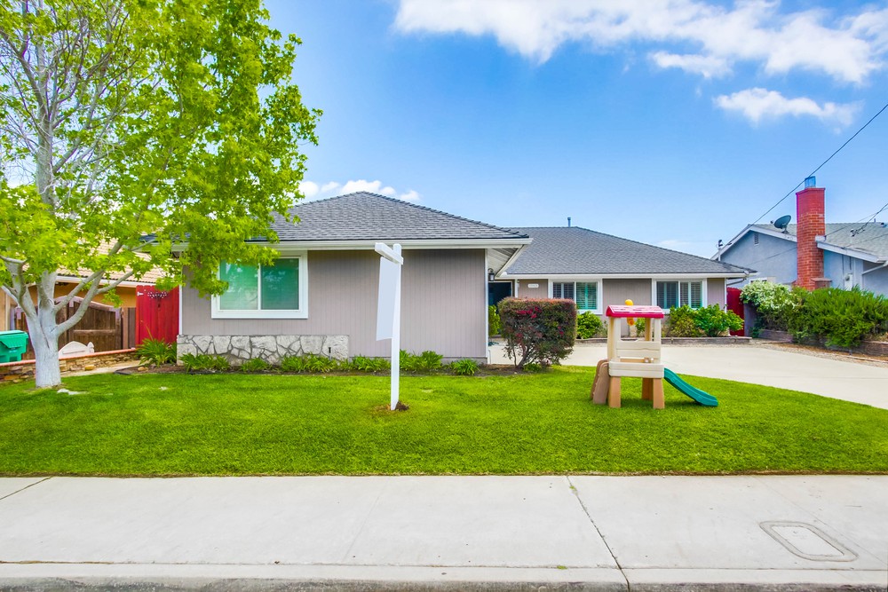 Virtual tour photo 3 of 37 for 7943 June Lake Dr